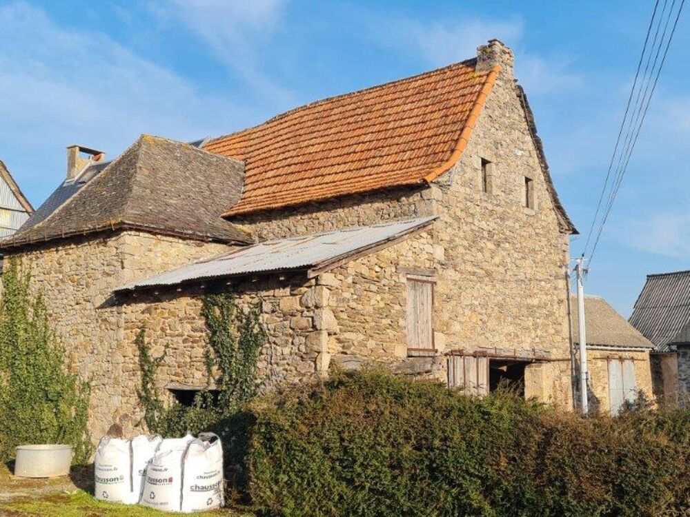 Vente Maison Idalement situe dans un petit hameau calme  4km de Rignac,  15mn de Rodez et 25mn de Villefranche de Rouergue Belcastel
