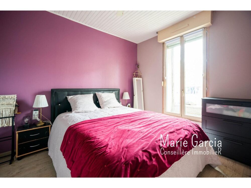 Vente Maison Maison de ville P4 avec cour intrieure privative de 20 m environ, proche de la lgion et hpital les Franciscaines Nimes