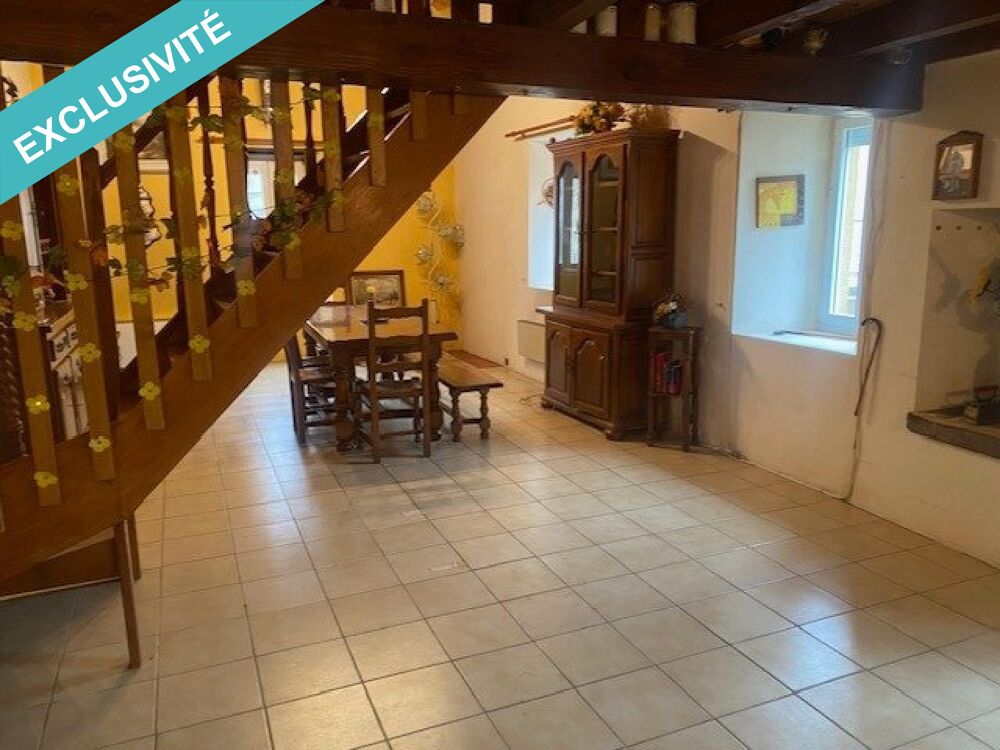 Vente Maison Maison de village de 105m2,3 chambres,4900 m2 de terrain non attenant Les costes-gozon