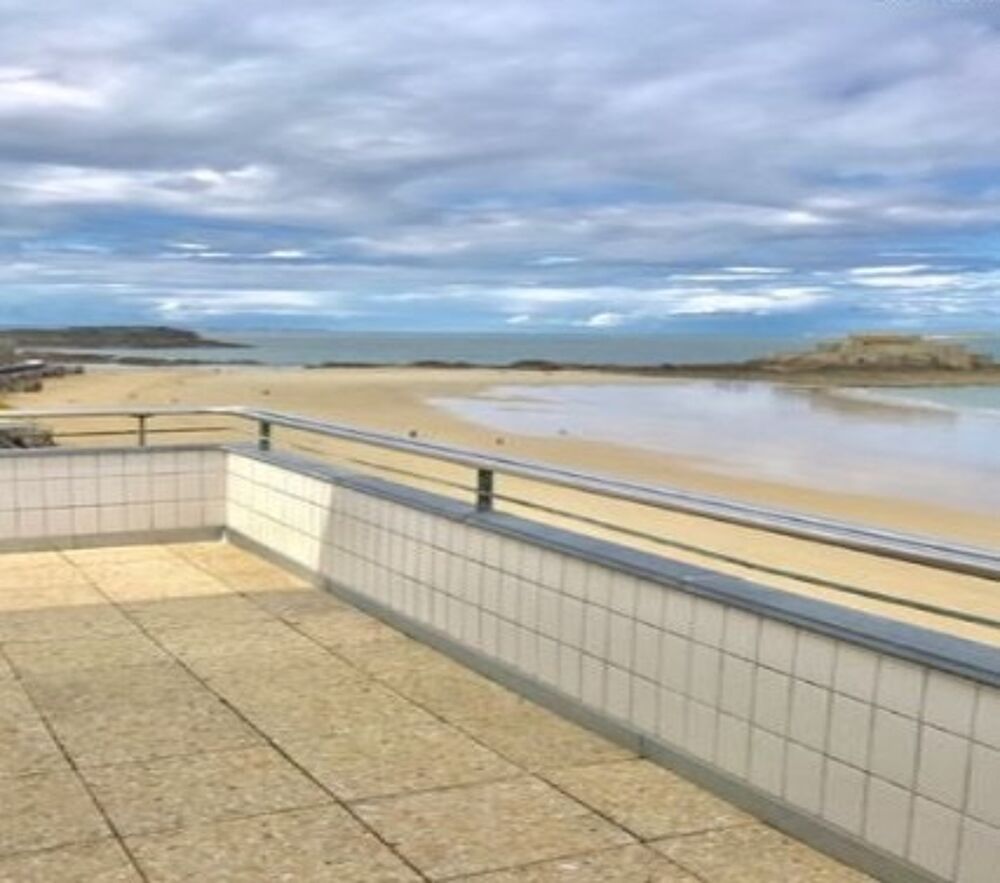 Vente Appartement Appartement de 84m2 dominant 2000 m de plage. Saint-malo