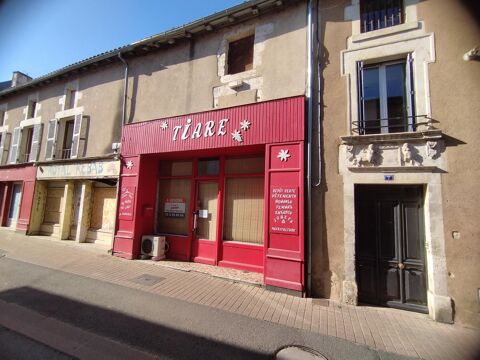 Grand local commercial avec logement 550 86300 Chauvigny