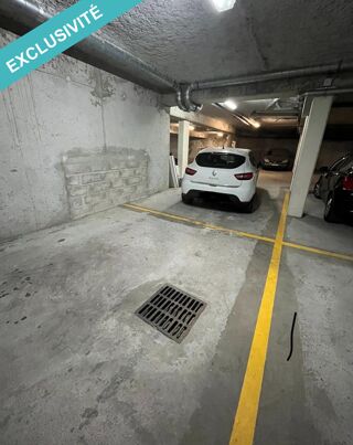  Parking / Garage  vendre 32 m