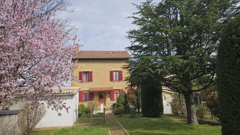 Maison 115 m² 3 chambres, beau jardin, garage 395000 Villefranche-sur-Sane (69400)
