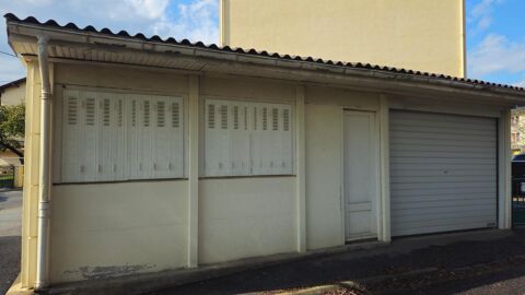   Bourg-Madame - Lot de 3 garages 