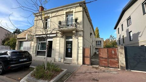 Local commercial 138600 54130 Saint-max