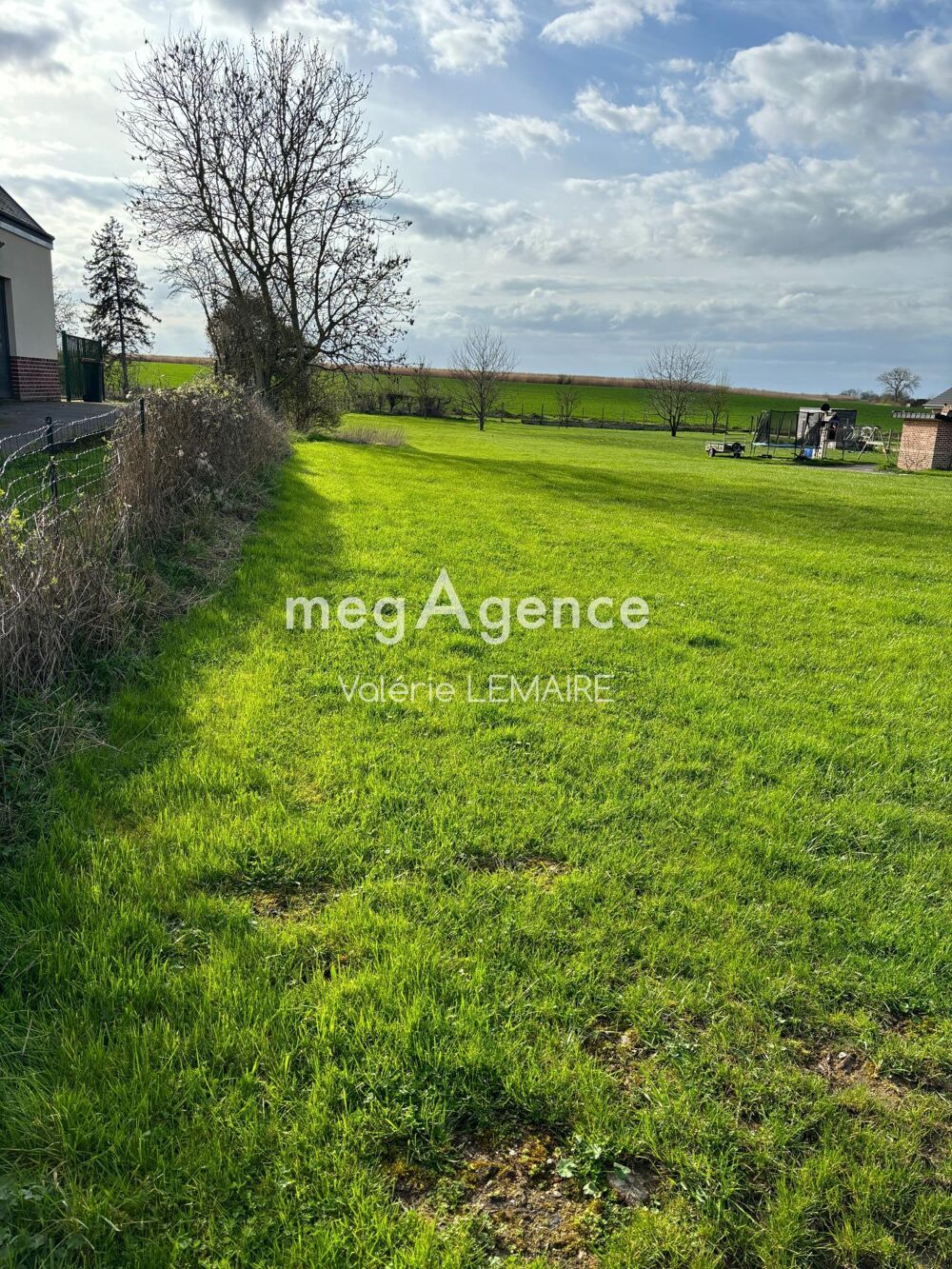 Vente Terrain Terrain 2260m faade 26m. idalement bien situ ! Herleville