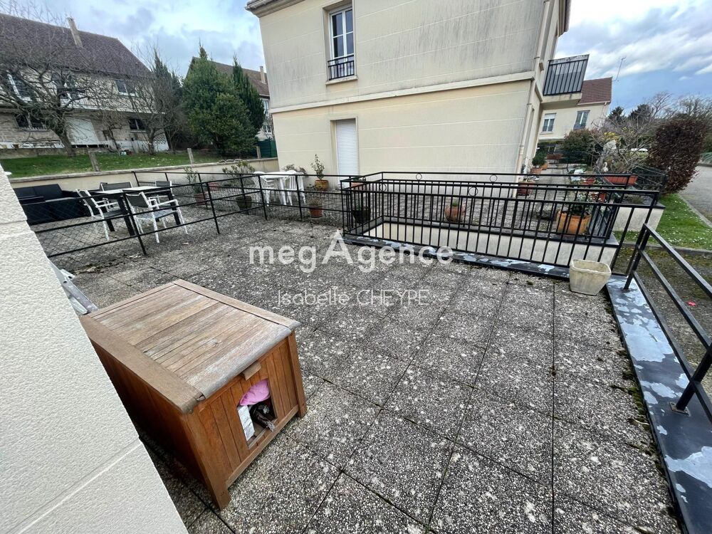 Vente Appartement Studio de 28m2, Avec cuisine quipe, salle d'eau avec toilette plus Terrasse de 33m2 Coubron