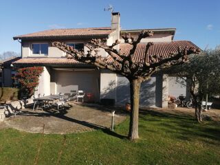  Maison  vendre 9 pices 197 m