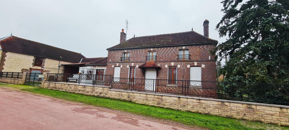 Vente Maison Ancien corps de ferme avec maison individuelle et nombreuses dpendances ! Montigny-les-monts