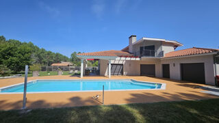  Proprit/chteau  vendre 7 pices 260 m