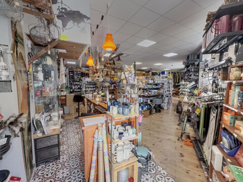   Vente / Local Commercial - 130 m² 
