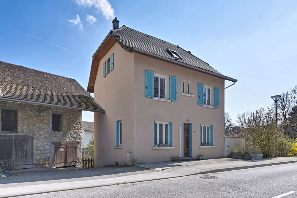 NOVALAISE centre village
