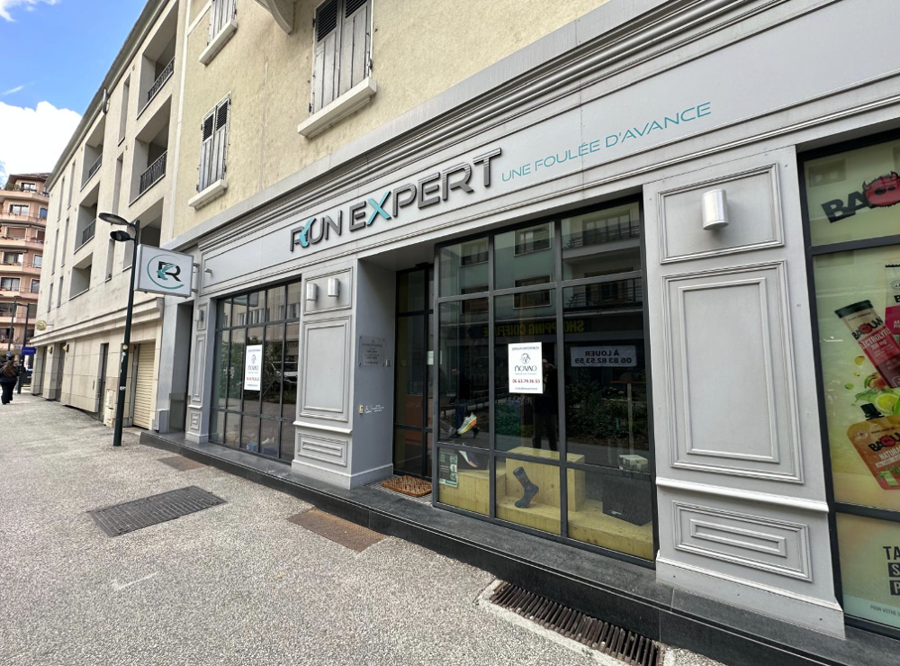  Local commercial 75 m2  - Location avec droit d'entrée 