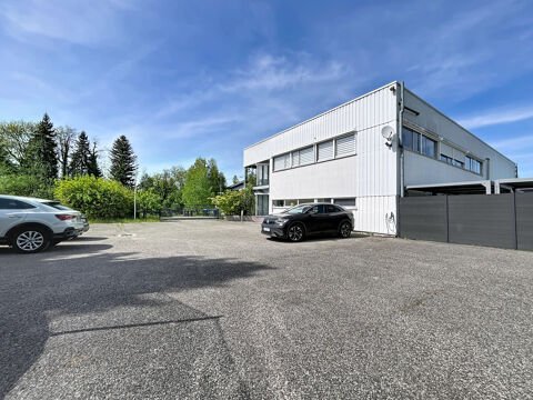   Alby-sur-Chéran / Local mixte de 604m2 + 4400m2 d'espaces extérieurs! 