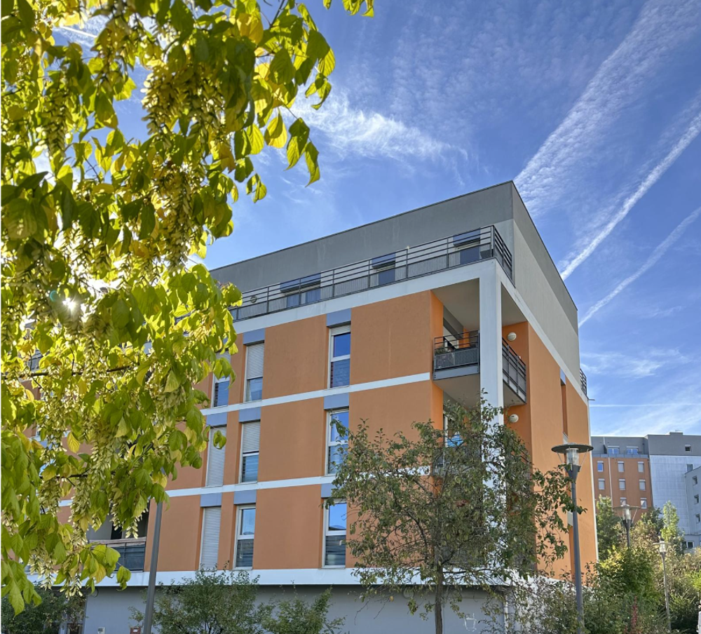 Attique de 111m2 avec extérieurs confortables - T5