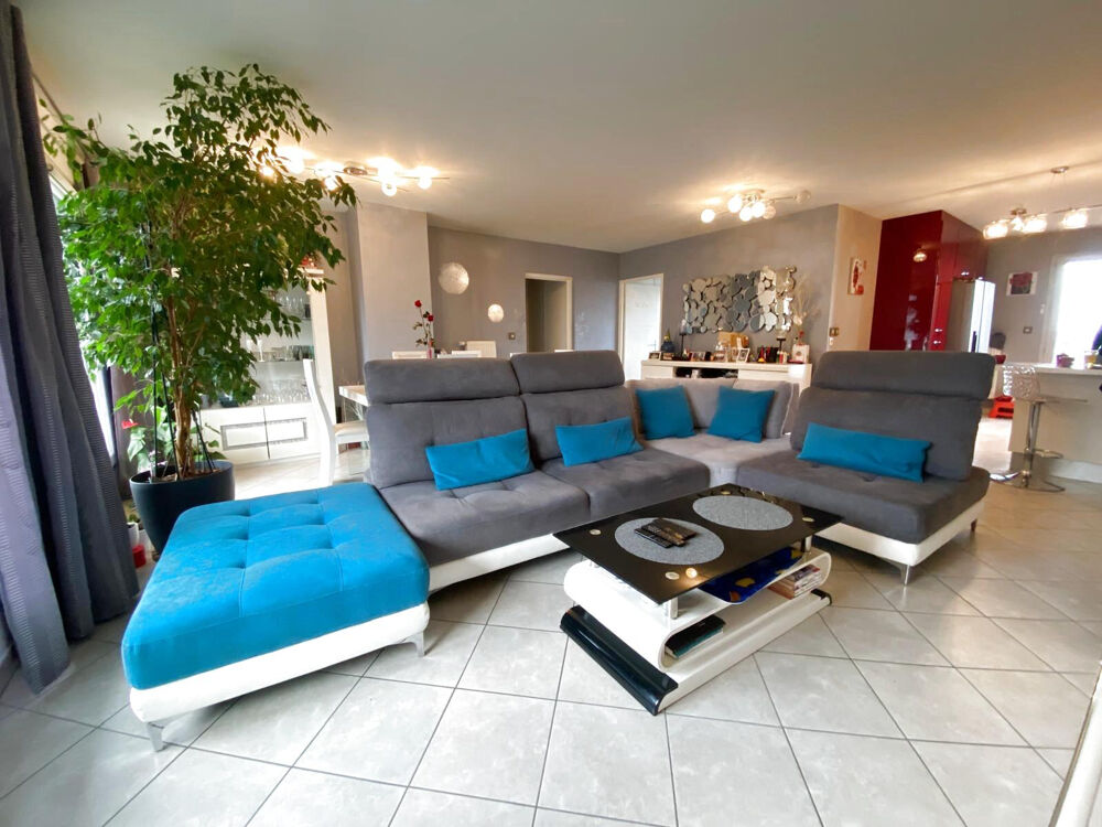 Attique de 111m2 avec extérieurs confortables - T5