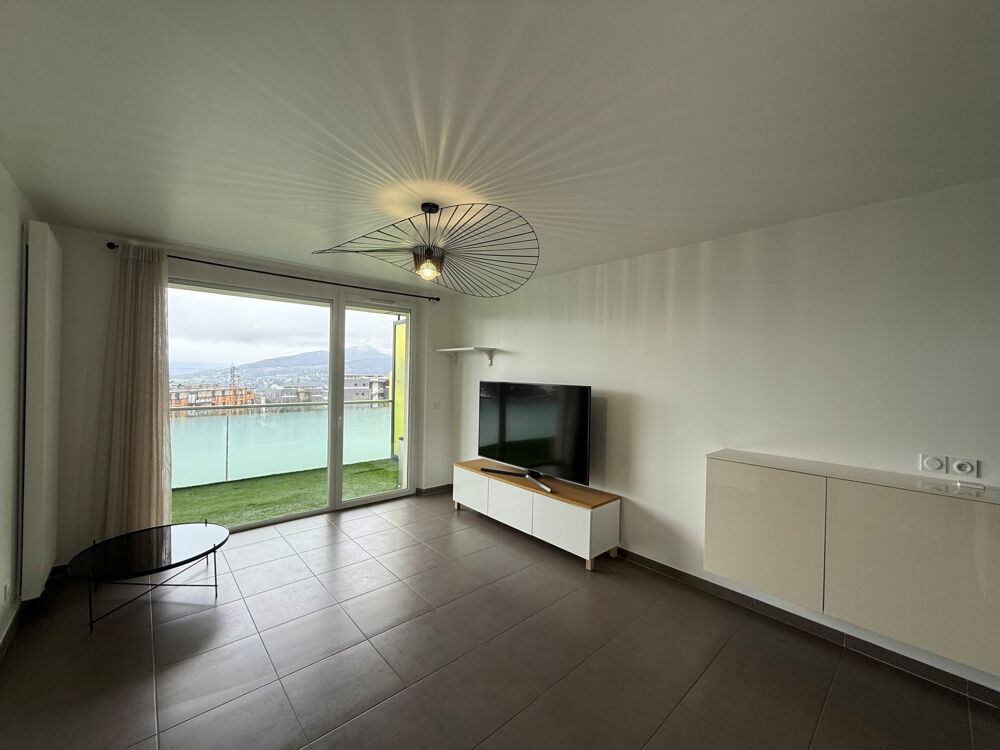 Location Appartement Appartement T2 récent avec vue dégagée Bassens