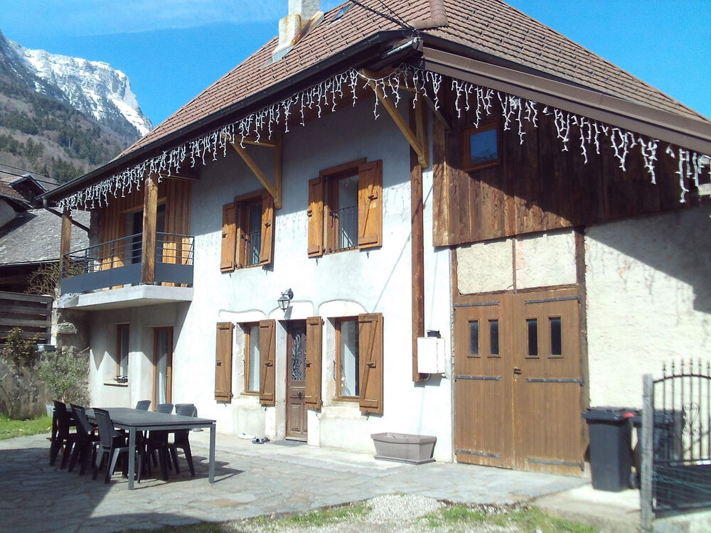 Maison 6 pièces 153 m² · à Chapareillan · 153 m² · 399 000 €