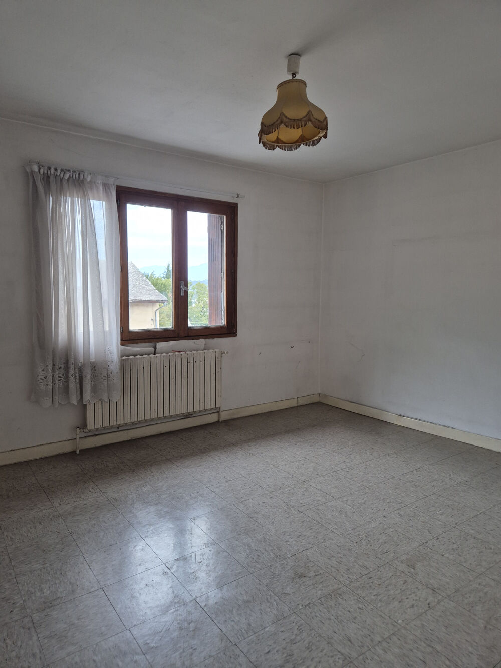Vente Maison Maison de ville avec cour intérieure et dépendance Montmelian