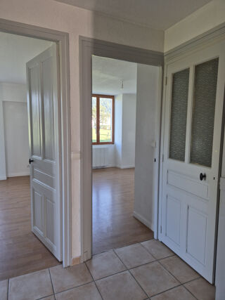  Appartement à louer 4 pièces 65 m²