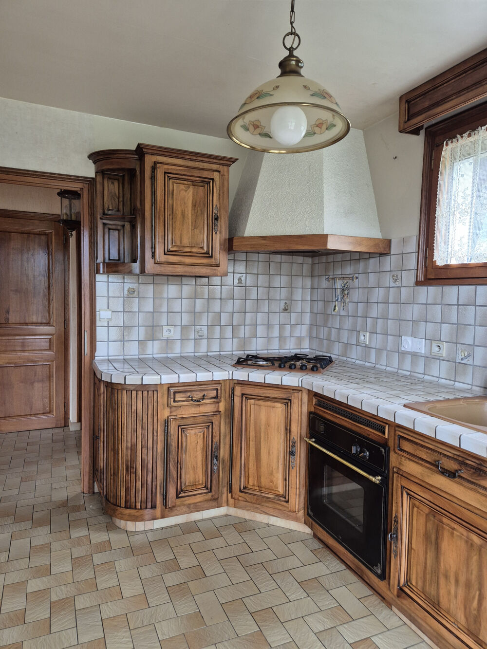 Vente Maison Maison avec grand potentiel dans secteur calme sur 1078 m2 de terrain Cruet