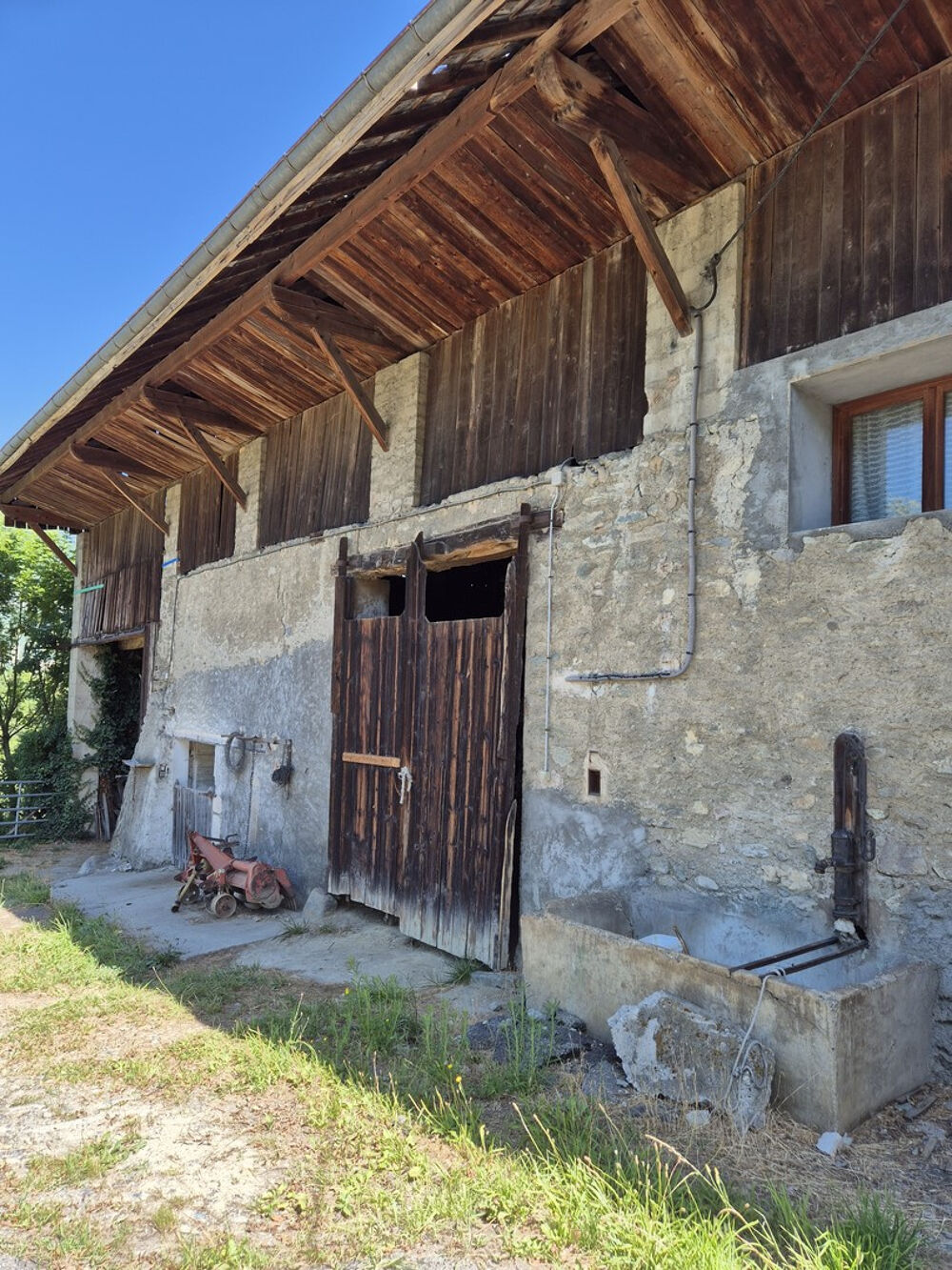 Vente Propriété/Château Maison à rénover avec grange attenante Planaise