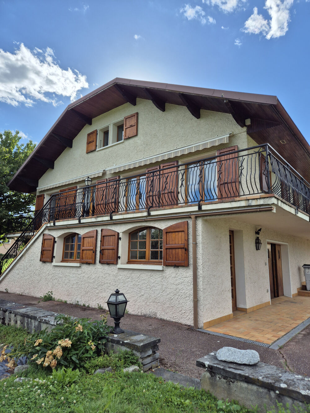 Vente Maison Maison avec grand potentiel dans secteur calme sur 1078 m2 de terrain Cruet