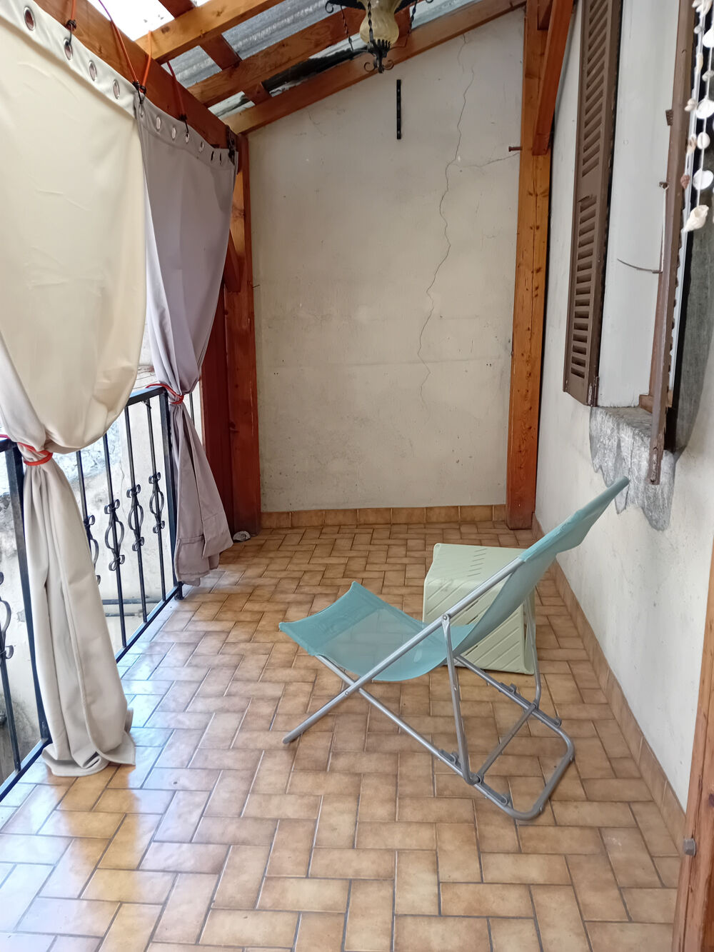 Appartement T3 avec terrasse proche écoles et commerces