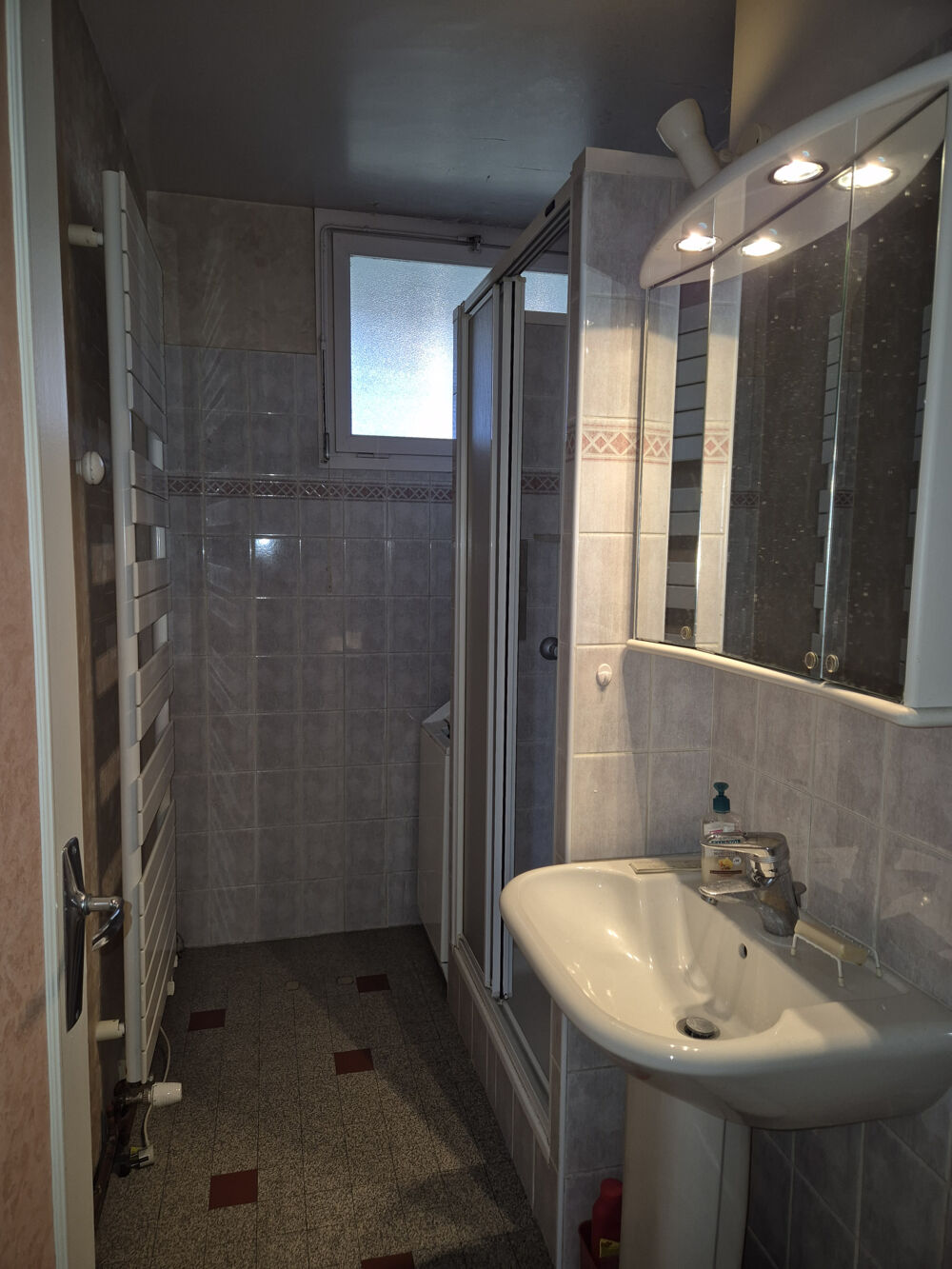 Vente Appartement Appartement T3 avec balcon, cave et garage Barberaz