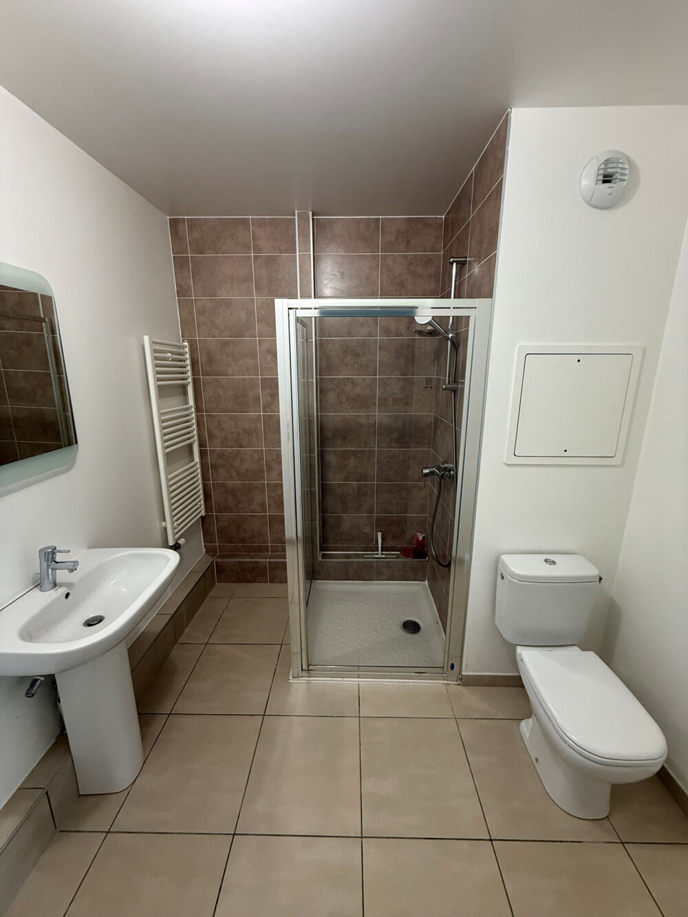 Location Appartement Appartement T2 récent avec vue dégagée Bassens