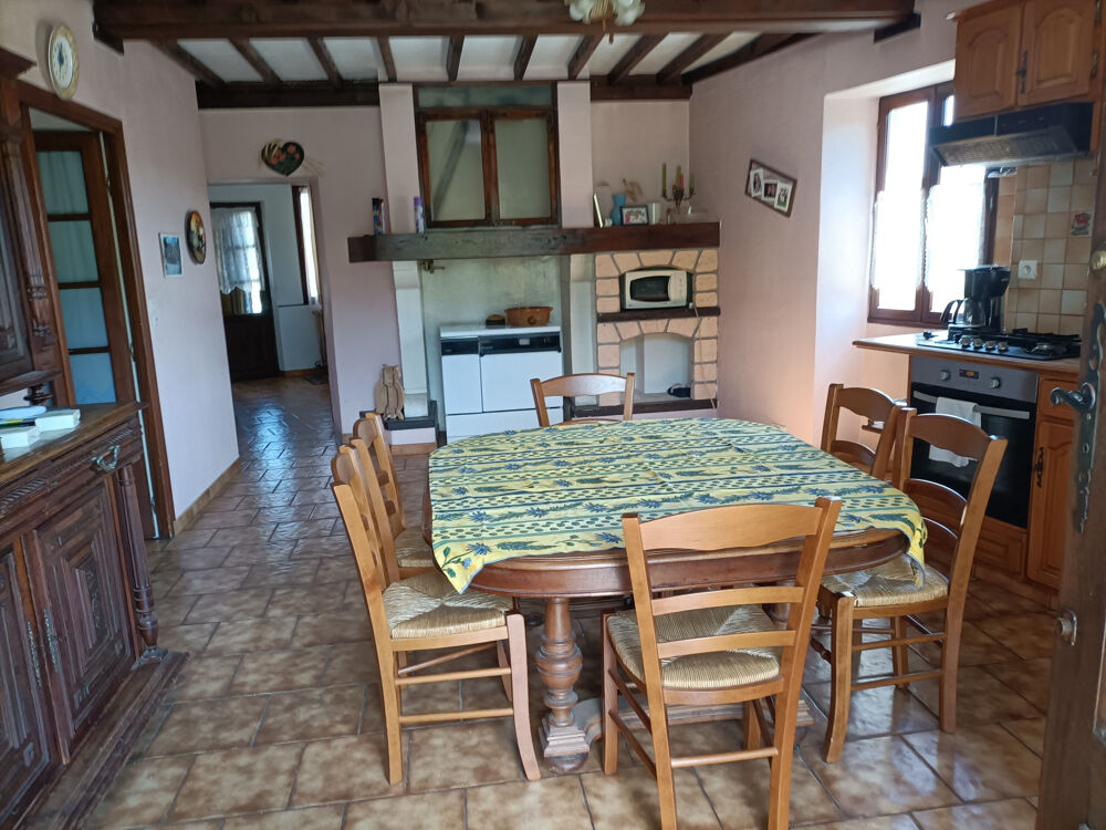 MILHARS ,Maison de village ,2 logements possibles 250 m2