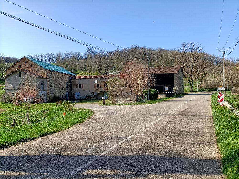 Vente Maison VAREN ,FERME AVEC DEPENDANCES ET TERRAIN CONSTRUCTIBLE Varen