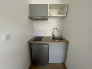  Appartement à louer 1 pièce 18 m²