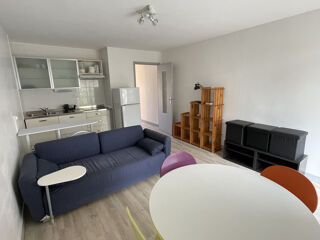  Appartement à louer 2 pièces 34 m²