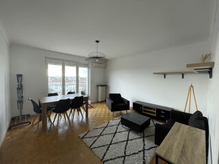  Appartement à louer 4 pièces 74 m²