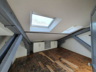  Appartement à louer 3 pièces 76 m²