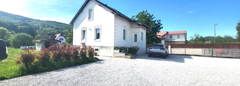 CHARMANTE, AGREABLE ET LUMINEUSE MAISON F3/F4 SUR 12 ARES TERRAIN