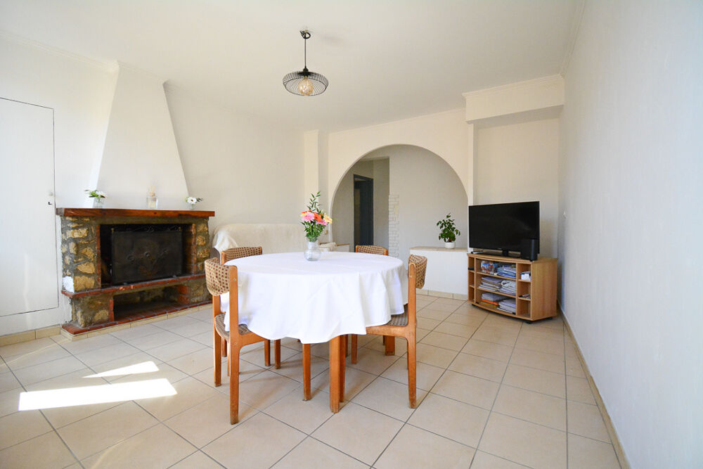 Au coeur du village de Villeneuve Loubet - Maison de village de 87 m2