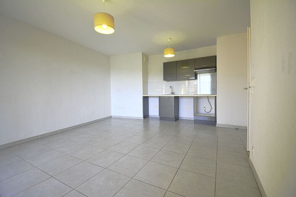 Vente Appartement Opportunité - Grand 2 pièces +bureau+box+cave Cagnes sur mer