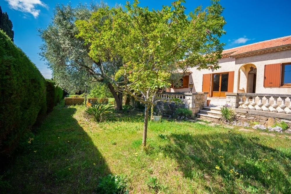 Villa de 103 m2 sur Terrain Plat : Une Base Saine pour votre Futur Projet