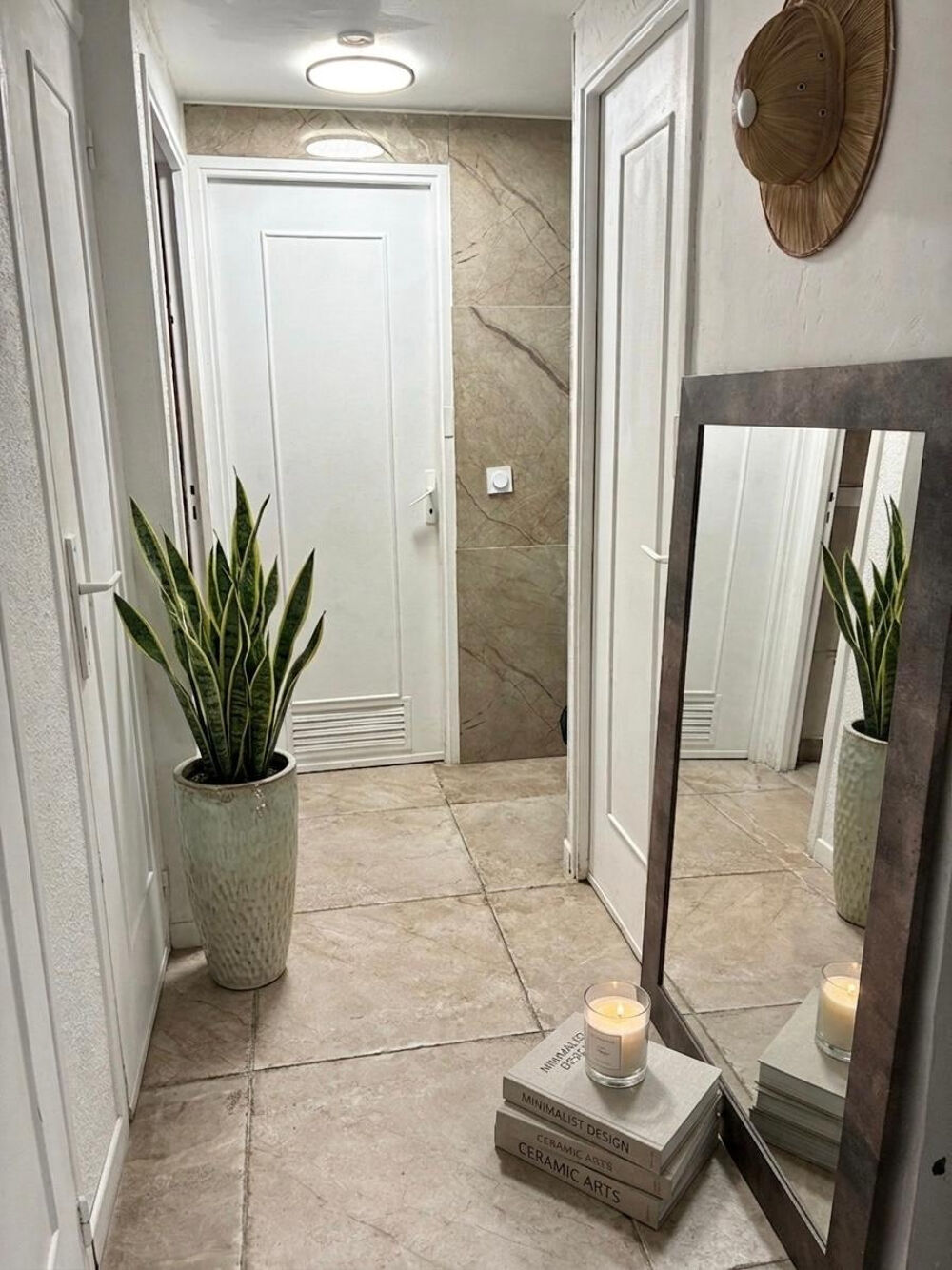 Vente Appartement Coup de cœur ! Superbe T3 lumineux en dernier étage avec balcons, cave et parking Vallauris