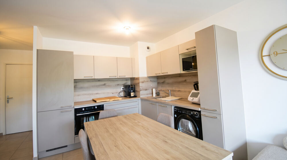Location Appartement À LOUER - ETAT NEUF ! T2 MEUBLÉ DE 46m2 - TERRASSE de 15,65 M2 & PARKING EN SOUS-SOL Grasse