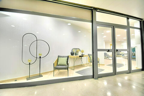 LOCAL COMMERCIAL A LOUER POUR TOUS COMMERCES   EMPLACEMENT PREMIUM À MOUGINS TOURNAMY 1500 06250 Mougins