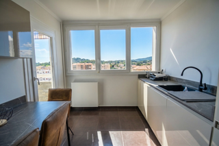  Appartement � louer 5 pi�ces 91 m�
