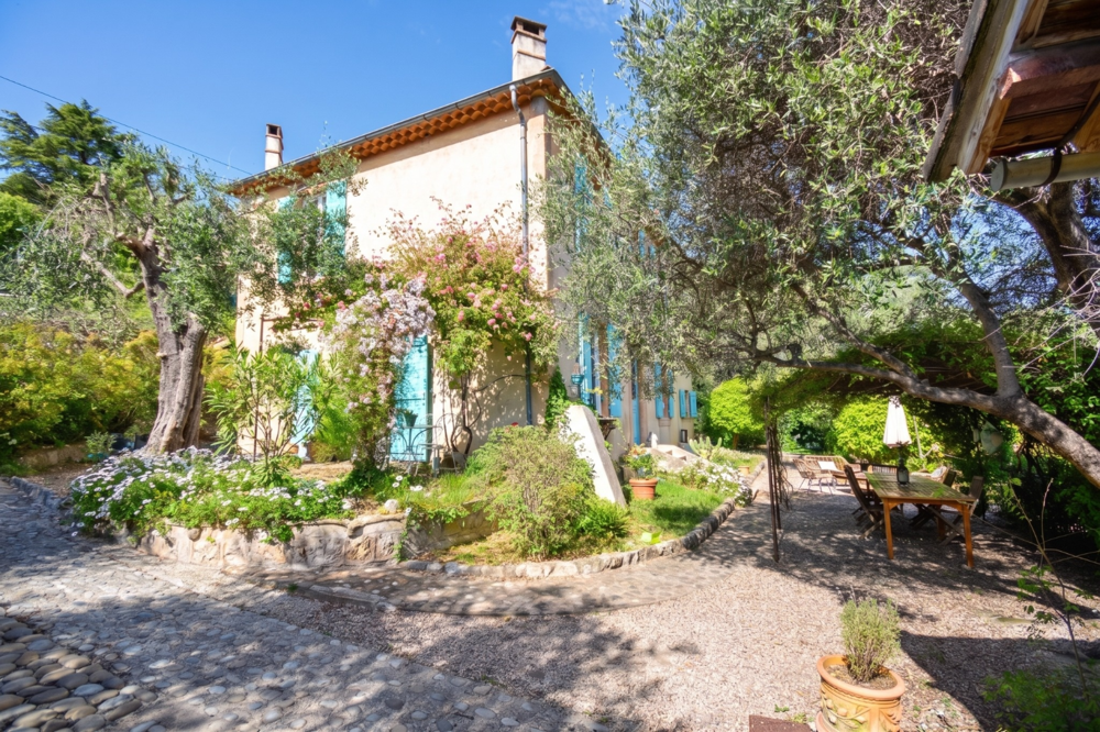 � vendre  Maison Grasse (06130)