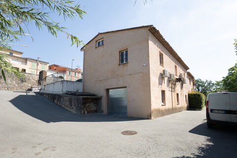 &Agrave; louer 170m2   Local commercial comprenant bureau, mezzanine et d&eacute;p&ocirc;t   Le Rouret 3080 06650 Le rouret