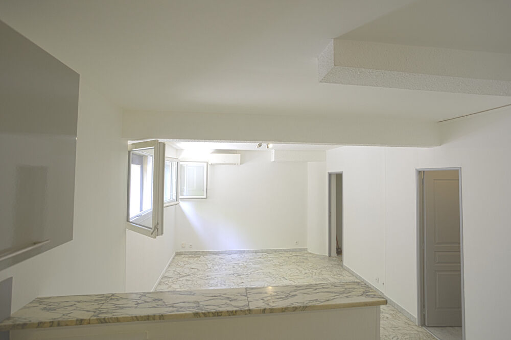 Mougins Charmant 2 pièces contemporain dans résidence sécurisée proche Cannes