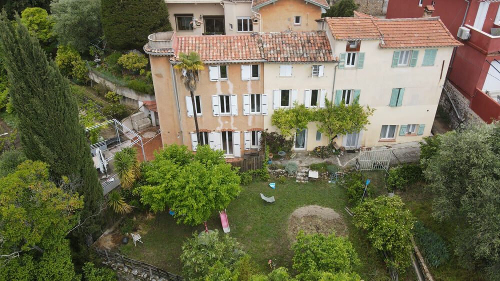 SUPERBE BÂTISSE PROVENÇALE AU CHARME AUTHENTIQUE