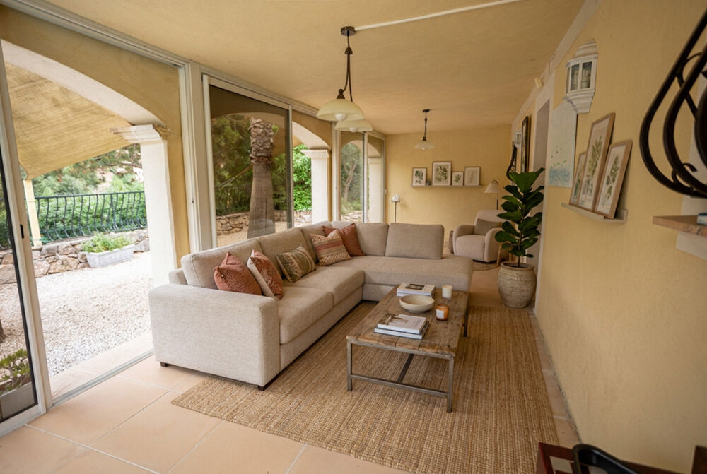 Vente Maison Superbe propriété indépendante de 205 m2 avec piscine sur un terrain de 3200 m2 Les adrets de l esterel
