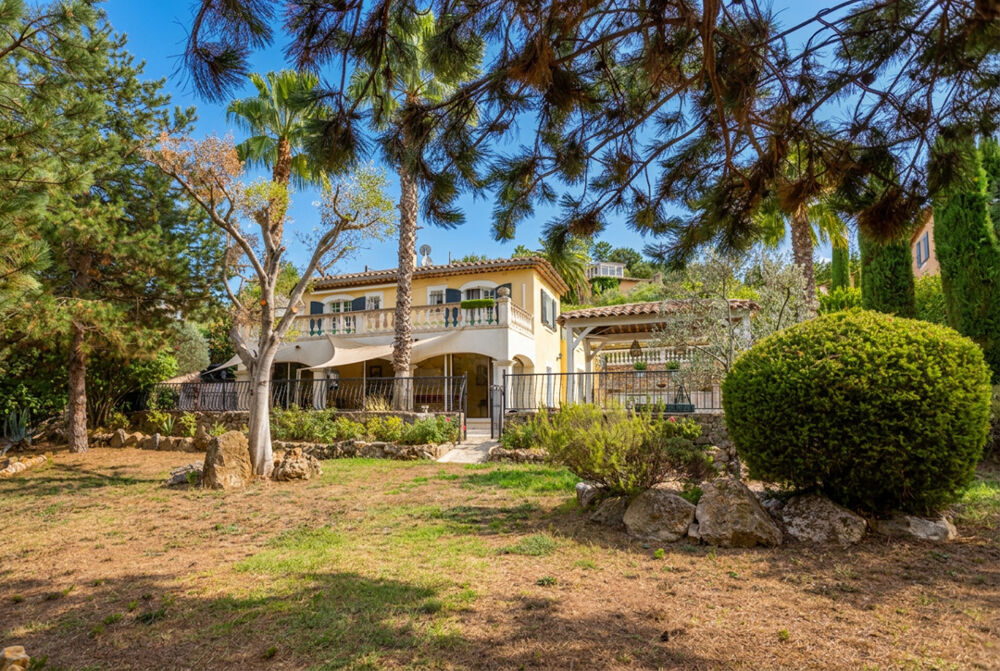 Vente Maison Superbe propriété indépendante de 205 m2 avec piscine sur un terrain de 3200 m2 Les adrets de l esterel